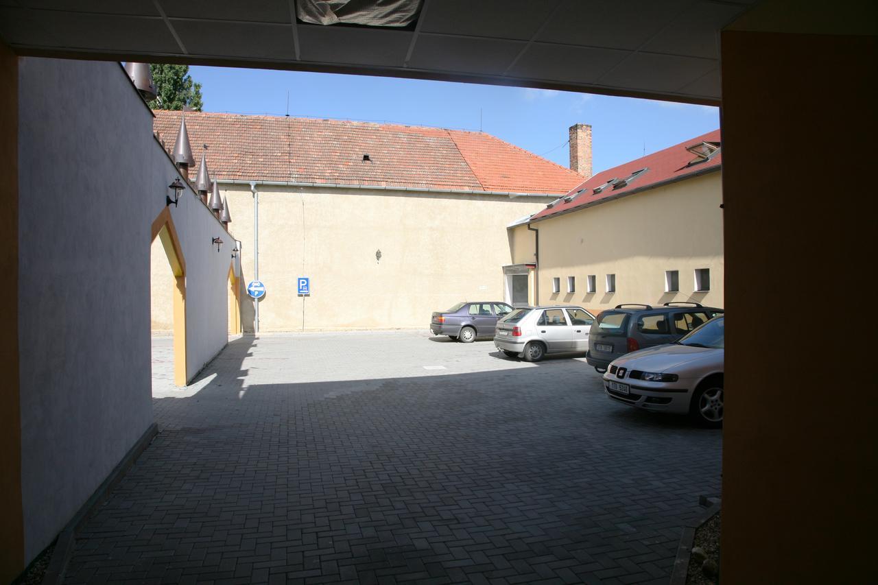 Hotel Olga Slavkov u Brna Exterior foto