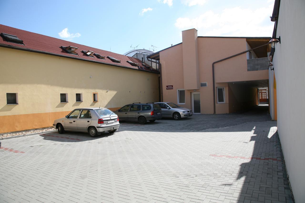 Hotel Olga Slavkov u Brna Exterior foto